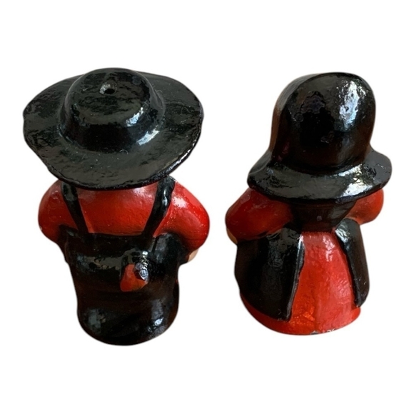 Vintage Amish Salt & Pepper Shakers Red Black Cast Iron Amish Couple Shakers Set - Picture 5 of 7